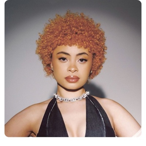 Meet your Posher, Alexandra - Picture 1 of 1